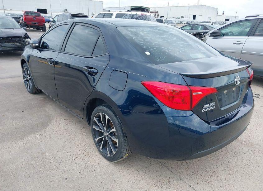 Photo 3 of 2019 Toyota Corolla SE (VIN 5YFBURHE1KP869104)