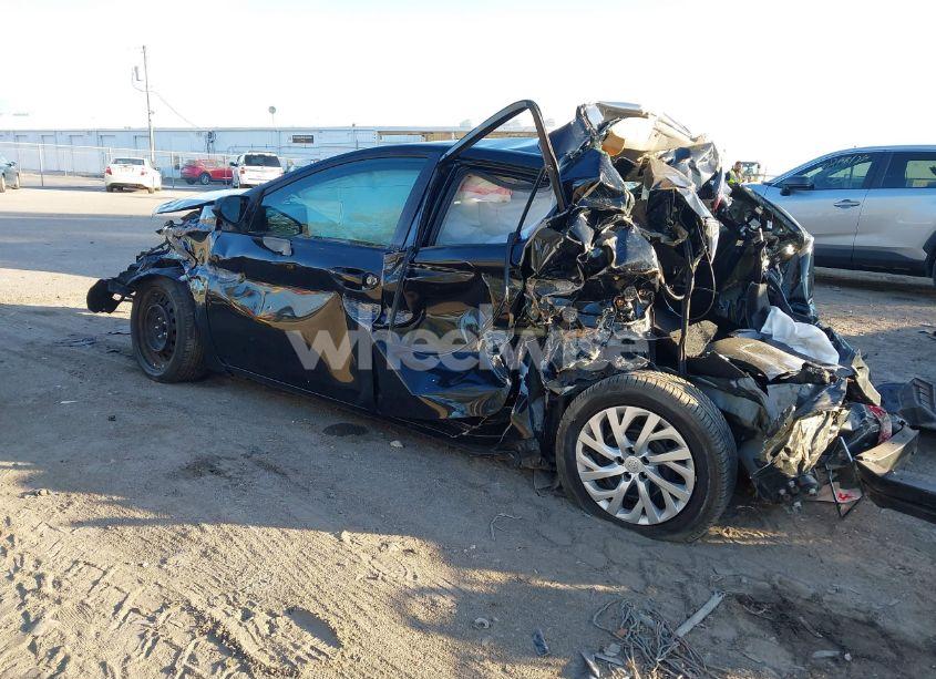 Photo 14 of 2019 Toyota Corolla LE (VIN 5YFBURHE1KP870639)