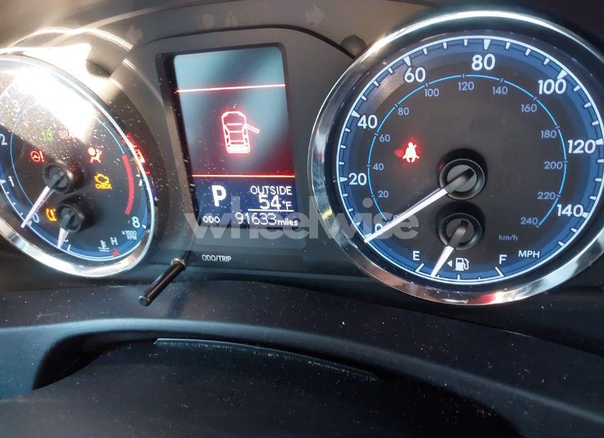 Photo 7 of 2019 Toyota Corolla LE (VIN 5YFBURHE1KP870639)