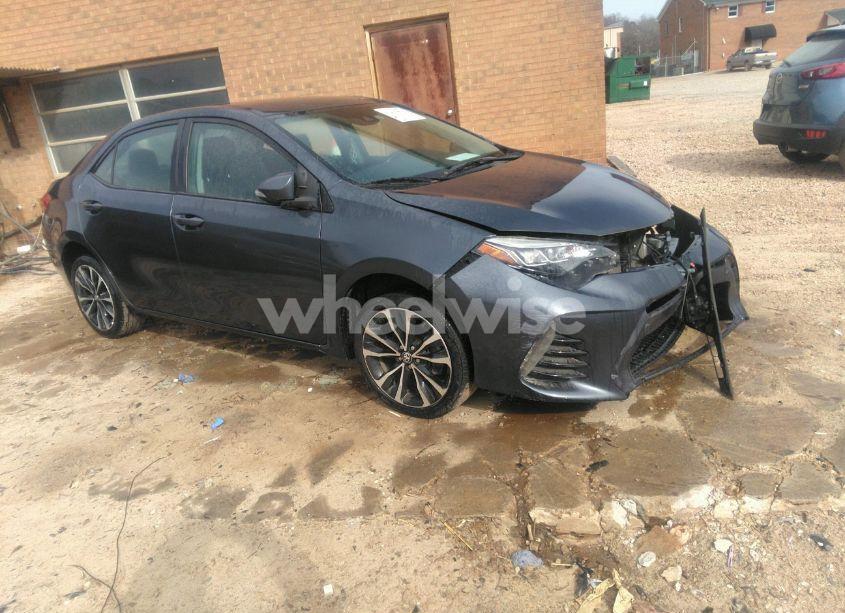 2019 Toyota Corolla SE (VIN 5YFBURHE1KP877641) main photo