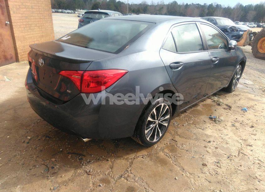 Photo 4 of 2019 Toyota Corolla SE (VIN 5YFBURHE1KP877641)