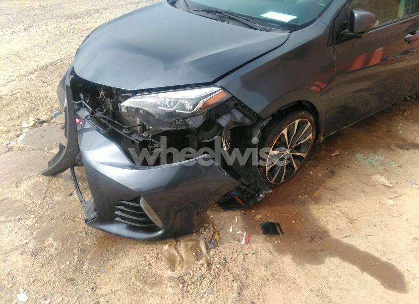 Photo 6 of 2019 Toyota Corolla SE (VIN 5YFBURHE1KP877641)