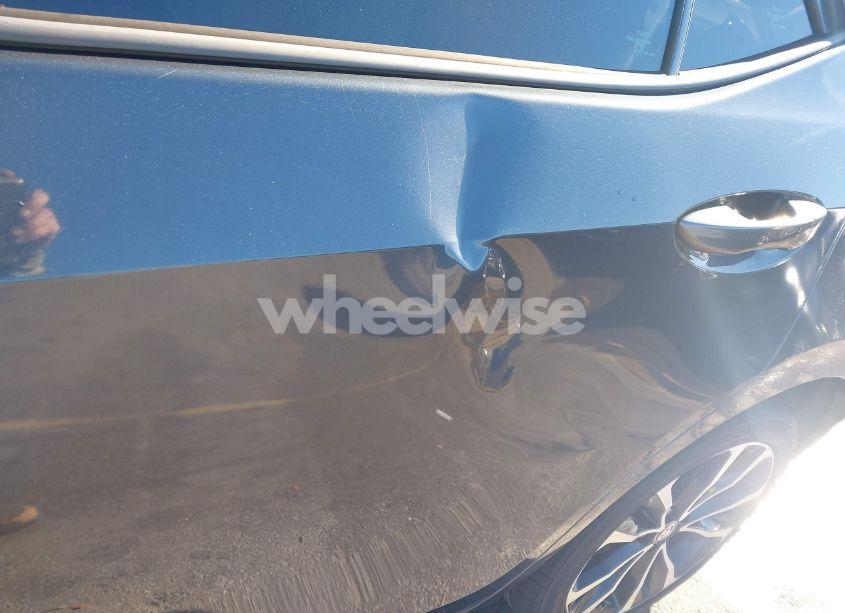 Photo 18 of 2019 Toyota Corolla SE (VIN 5YFBURHE1KP878790)