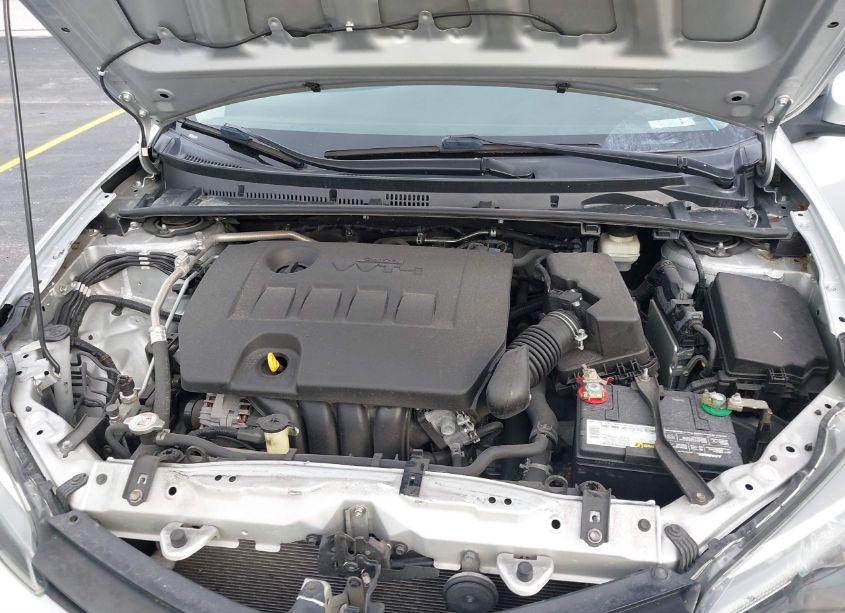 Photo 10 of 2019 Toyota Corolla LE (VIN 5YFBURHE1KP886047)