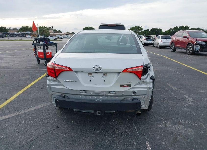 Photo 16 of 2019 Toyota Corolla LE (VIN 5YFBURHE1KP886047)