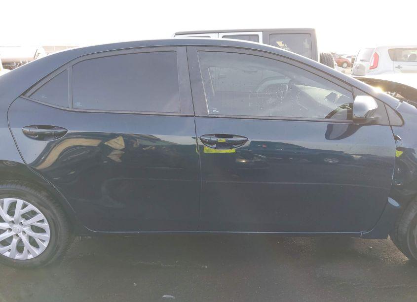 Photo 13 of 2019 Toyota Corolla LE (VIN 5YFBURHE1KP890597)