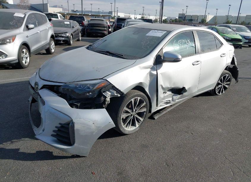 Photo 2 of 2019 Toyota Corolla SE (VIN 5YFBURHE1KP891040)