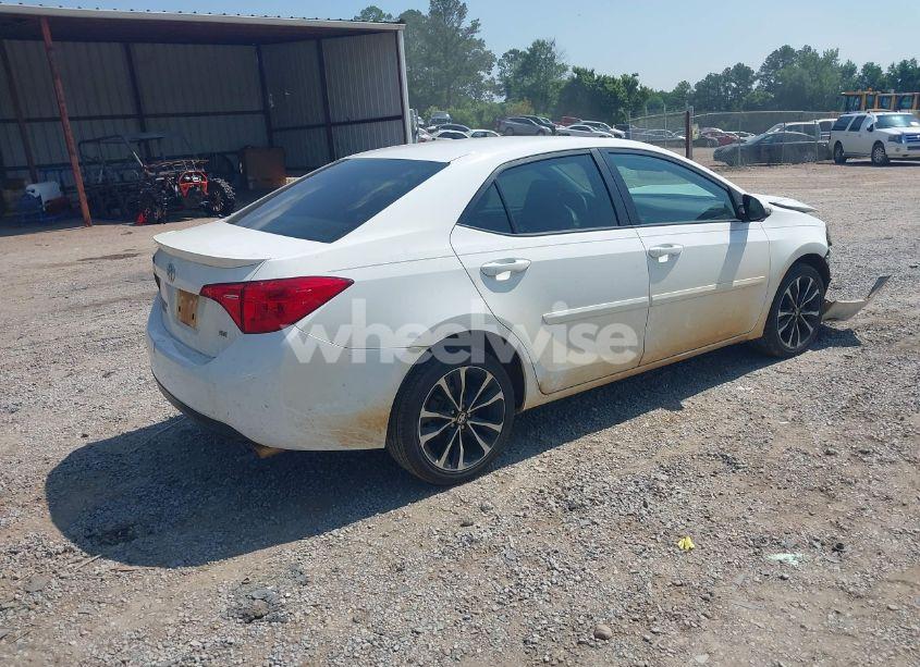 Photo 4 of 2019 Toyota Corolla SE (VIN 5YFBURHE1KP922769)