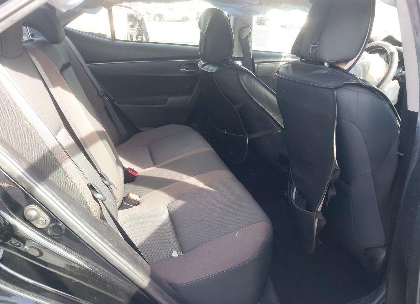 Photo 8 of 2019 Toyota Corolla LE (VIN 5YFBURHE1KP925834)