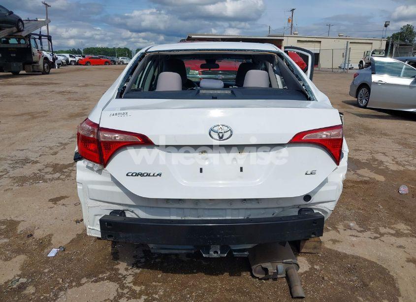 Photo 17 of 2019 Toyota Corolla LE (VIN 5YFBURHE1KP927213)