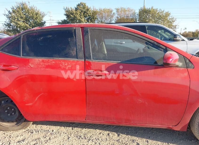 Photo 13 of 2019 Toyota Corolla LE (VIN 5YFBURHE1KP930659)