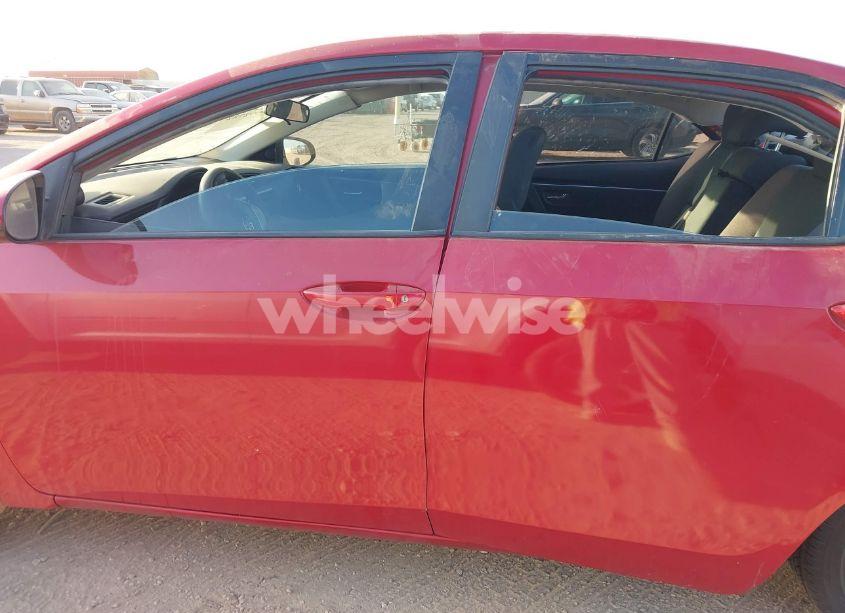 Photo 14 of 2019 Toyota Corolla LE (VIN 5YFBURHE1KP930659)