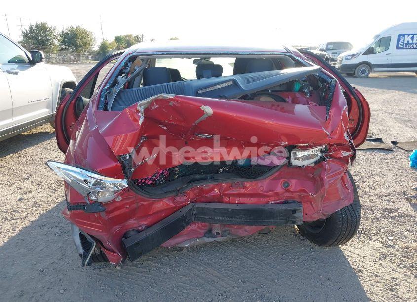 Photo 16 of 2019 Toyota Corolla LE (VIN 5YFBURHE1KP930659)