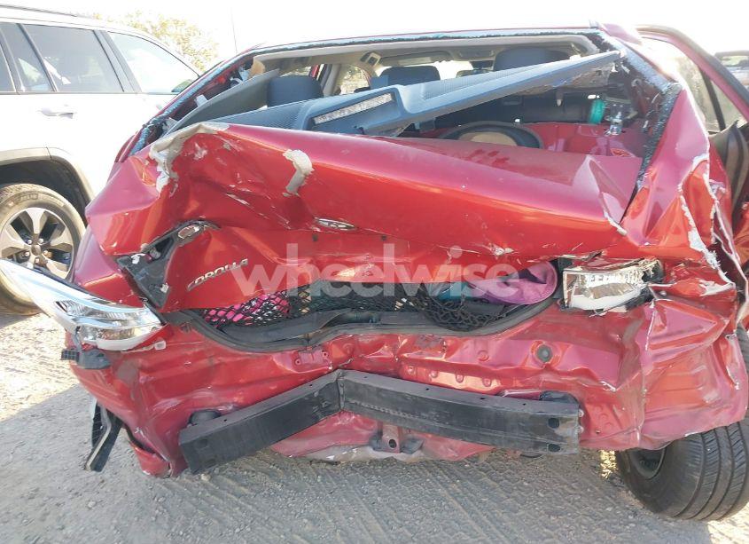 Photo 6 of 2019 Toyota Corolla LE (VIN 5YFBURHE1KP930659)