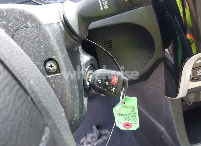 Photo 11 of 2019 Toyota Corolla LE (VIN 5YFBURHE1KP939832)