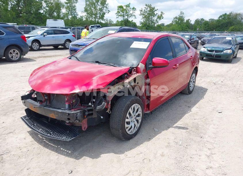 Photo 2 of 2019 Toyota Corolla LE (VIN 5YFBURHE1KP939832)