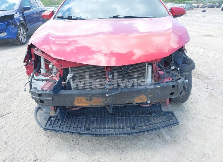 Photo 6 of 2019 Toyota Corolla LE (VIN 5YFBURHE1KP939832)
