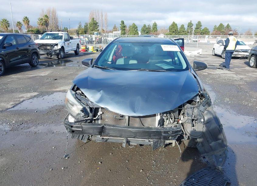 Photo 6 of 2014 Toyota Corolla L/LE/LE PLS/PRM/S/S PLS (VIN 5YFBURHE2EP002802)