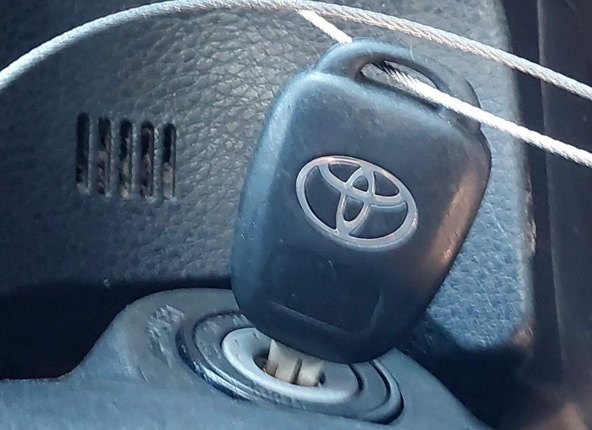 Photo 11 of 2014 Toyota Corolla LE (VIN 5YFBURHE2EP059808)