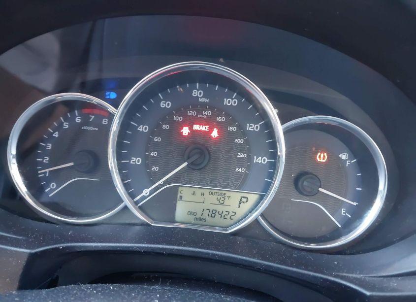 Photo 7 of 2014 Toyota Corolla LE (VIN 5YFBURHE2EP059808)