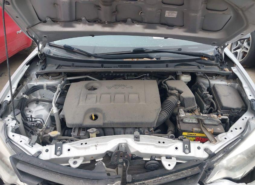 Photo 10 of 2014 Toyota Corolla LE (VIN 5YFBURHE2EP064281)