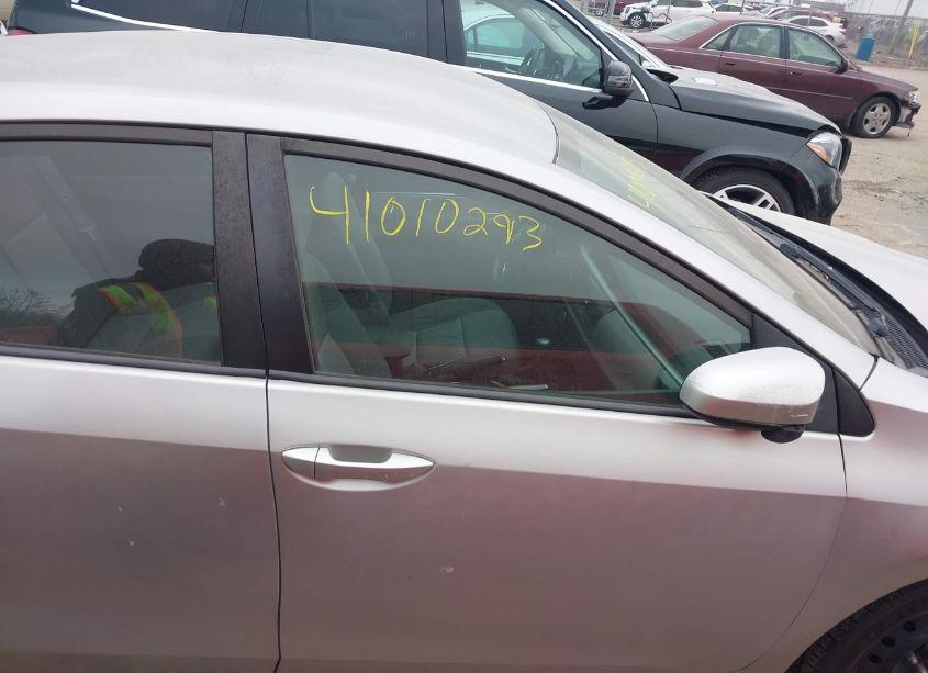 Photo 13 of 2014 Toyota Corolla LE (VIN 5YFBURHE2EP064281)