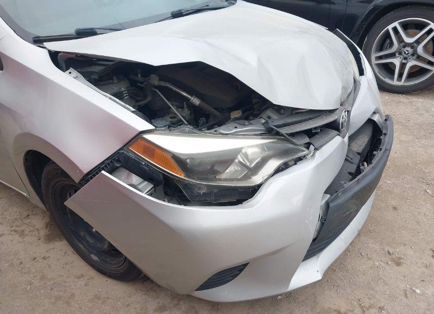 Photo 17 of 2014 Toyota Corolla LE (VIN 5YFBURHE2EP064281)