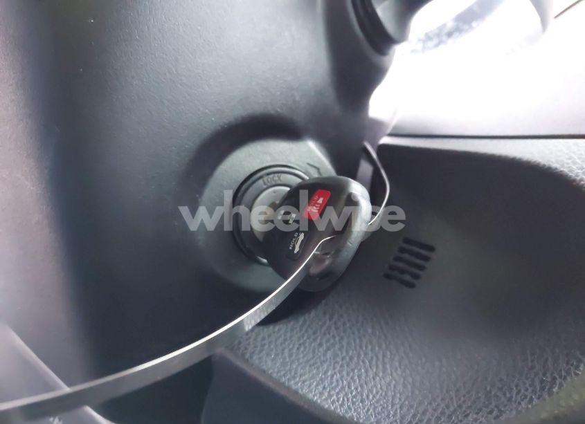 Photo 11 of 2014 Toyota Corolla LE (VIN 5YFBURHE2EP084403)