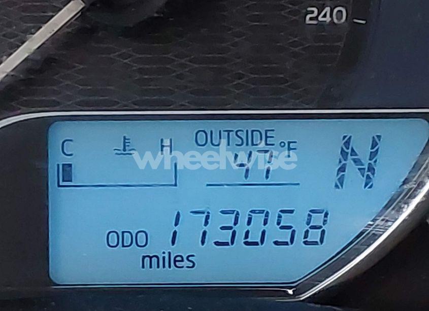 Photo 15 of 2014 Toyota Corolla LE (VIN 5YFBURHE2EP084403)