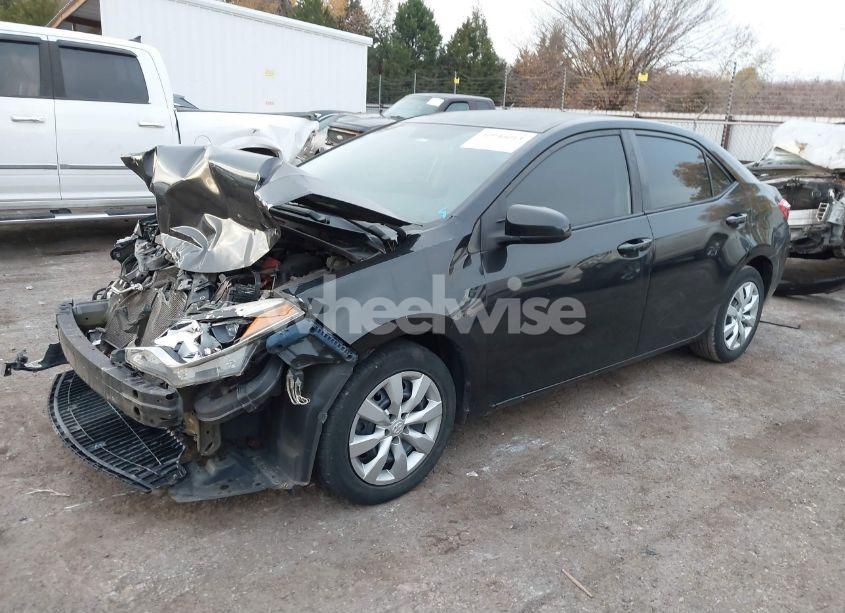 Photo 2 of 2014 Toyota Corolla LE (VIN 5YFBURHE2EP084403)
