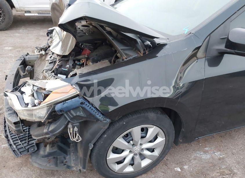 Photo 6 of 2014 Toyota Corolla LE (VIN 5YFBURHE2EP084403)