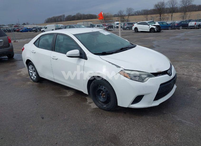 2014 Toyota Corolla LE (VIN 5YFBURHE2EP088810) main photo