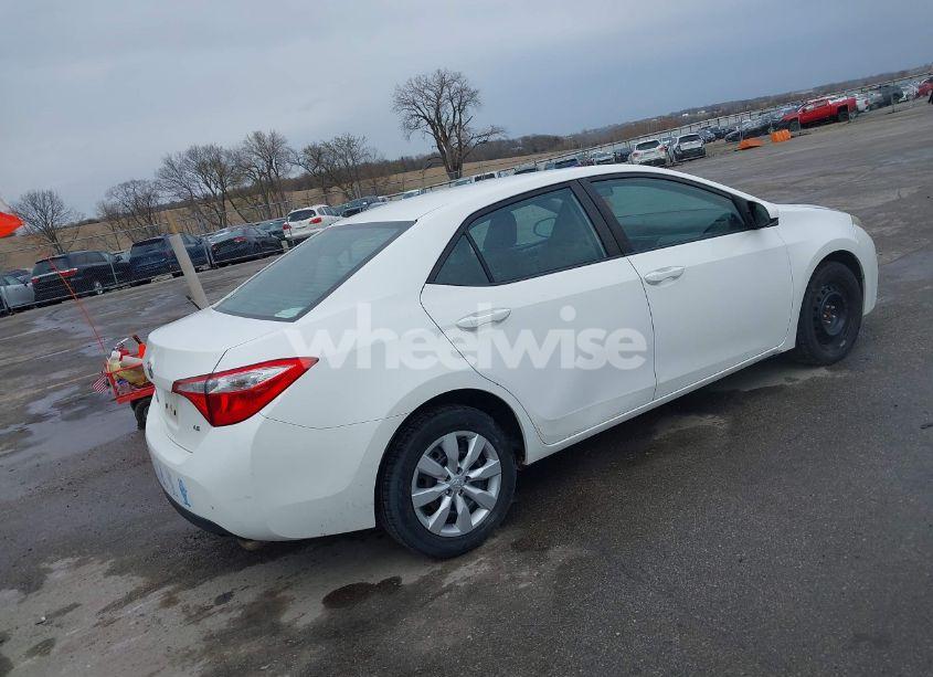 Photo 4 of 2014 Toyota Corolla LE (VIN 5YFBURHE2EP088810)