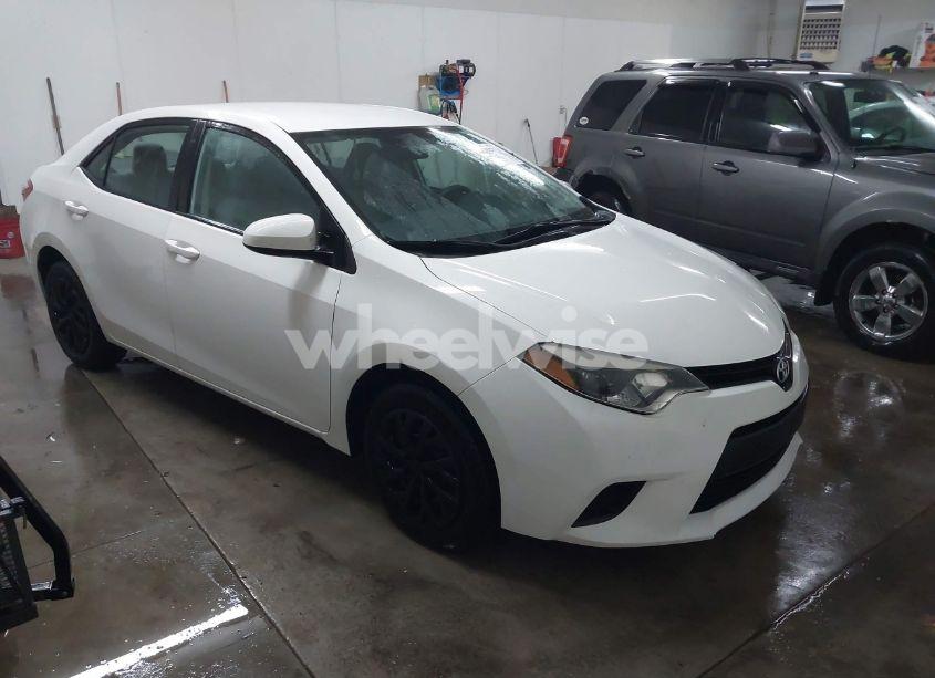 2014 Toyota Corolla LE (VIN 5YFBURHE2EP091142) main photo