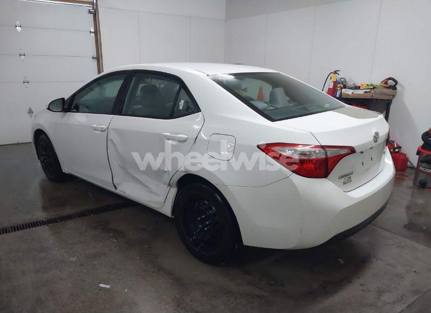 Photo 3 of 2014 Toyota Corolla LE (VIN 5YFBURHE2EP091142)