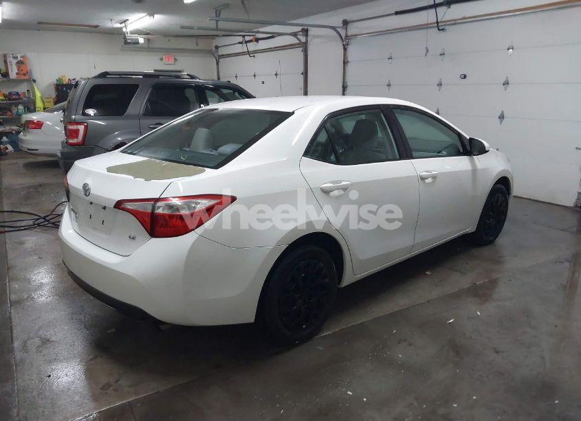 Photo 4 of 2014 Toyota Corolla LE (VIN 5YFBURHE2EP091142)