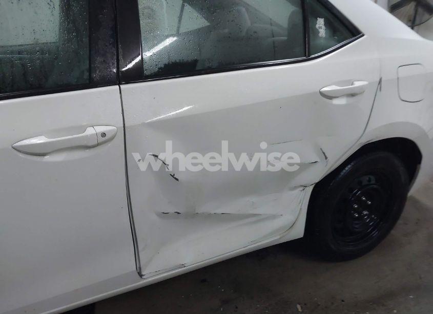 Photo 6 of 2014 Toyota Corolla LE (VIN 5YFBURHE2EP091142)