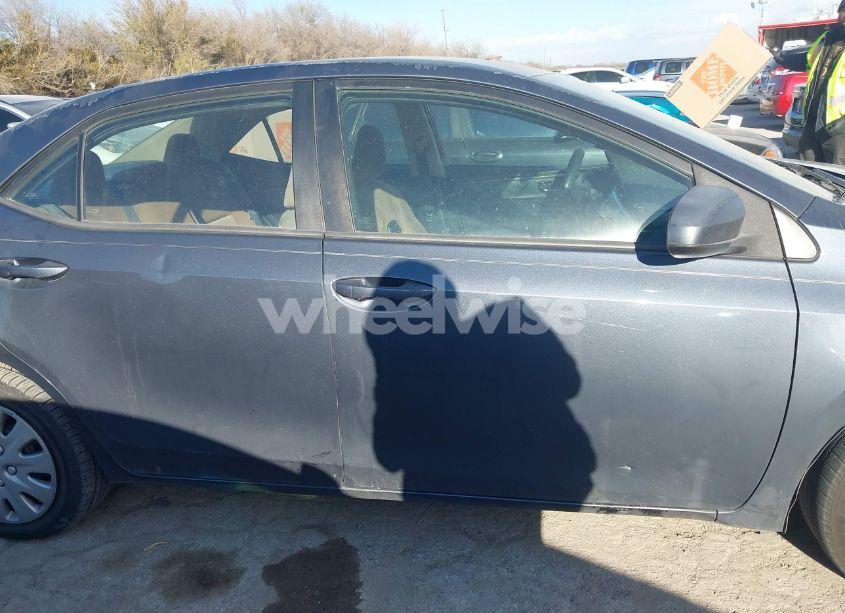 Photo 13 of 2014 Toyota Corolla LE (VIN 5YFBURHE2EP108425)