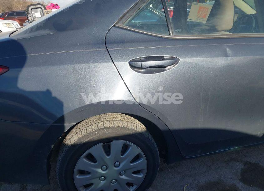 Photo 6 of 2014 Toyota Corolla LE (VIN 5YFBURHE2EP108425)