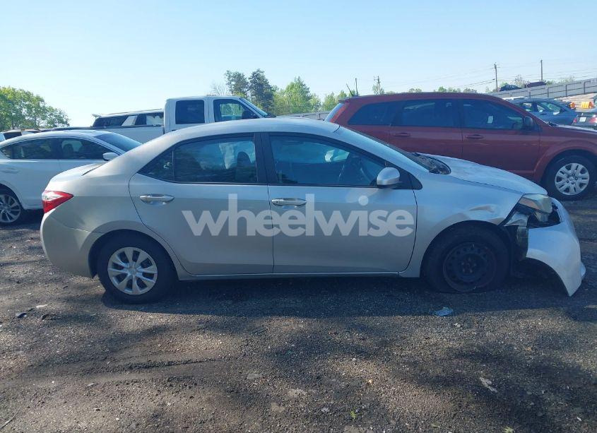 Photo 13 of 2014 Toyota Corolla L (VIN 5YFBURHE2EP117643)