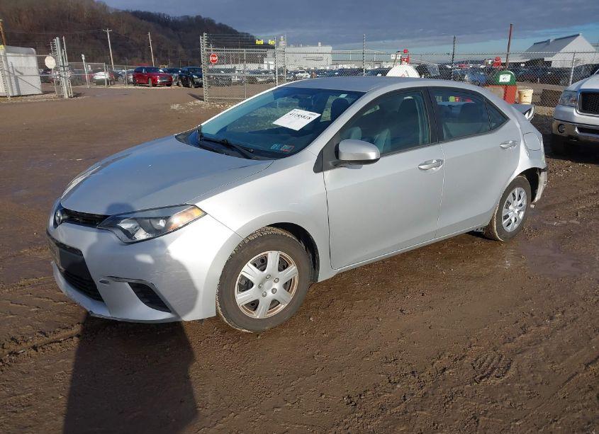 Photo 2 of 2014 Toyota Corolla L (VIN 5YFBURHE2EP166261)