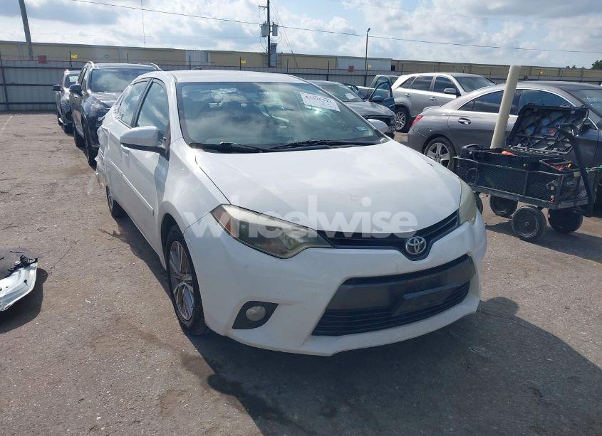 2015 Toyota Corolla LE PLUS (VIN 5YFBURHE2FP196409) main photo