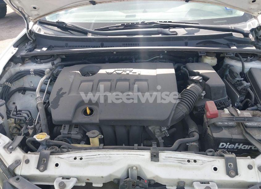 Photo 10 of 2015 Toyota Corolla LE PLUS (VIN 5YFBURHE2FP196409)