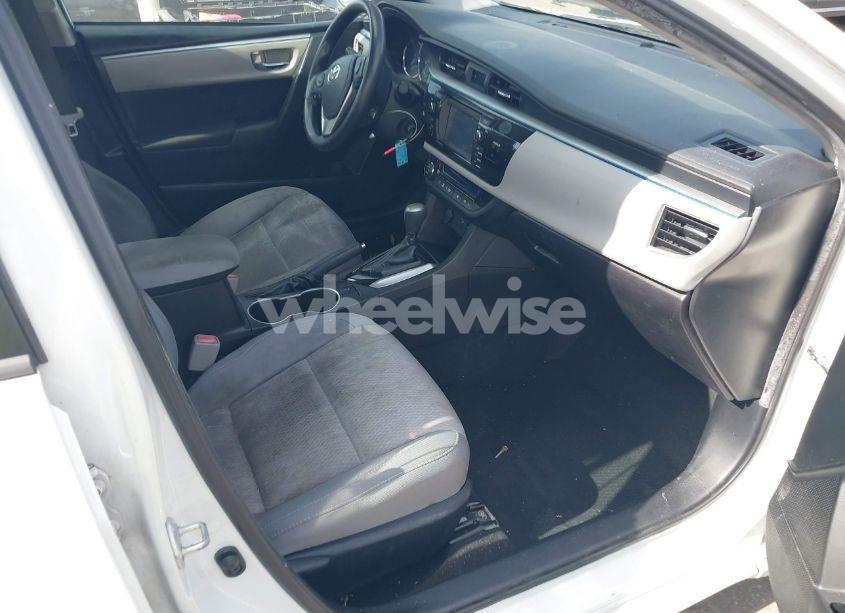 Photo 5 of 2015 Toyota Corolla LE PLUS (VIN 5YFBURHE2FP196409)