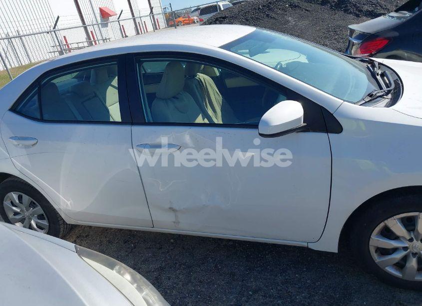 Photo 13 of 2015 Toyota Corolla LE (VIN 5YFBURHE2FP257824)