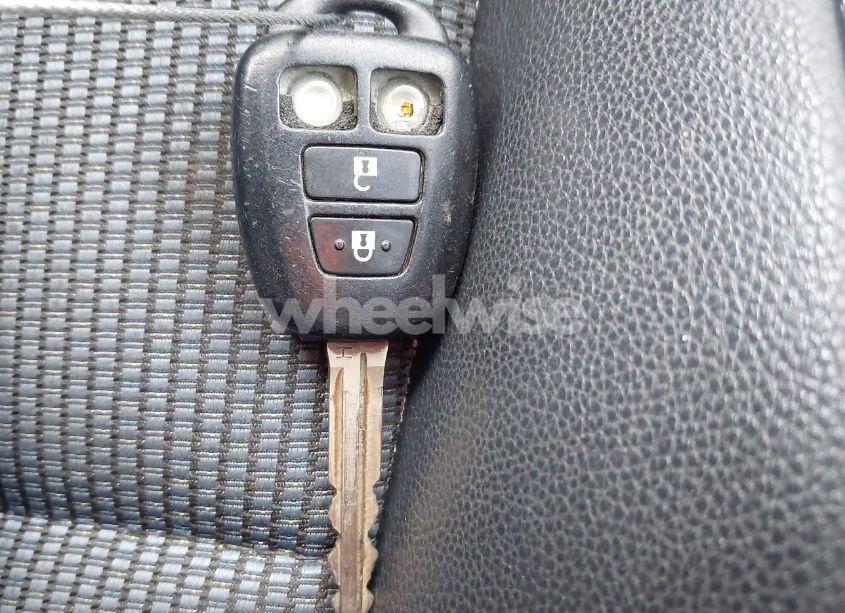 Photo 11 of 2015 Toyota Corolla S PLUS (VIN 5YFBURHE2FP260786)