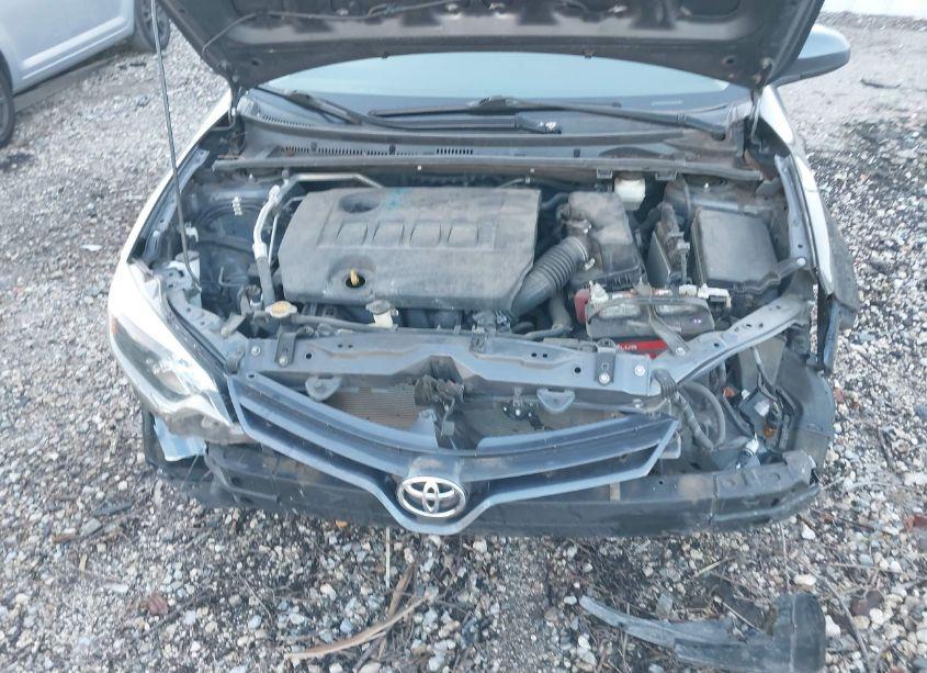 Photo 10 of 2015 Toyota Corolla LE (VIN 5YFBURHE2FP264238)