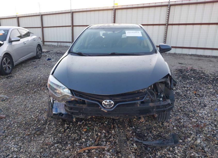 Photo 13 of 2015 Toyota Corolla LE (VIN 5YFBURHE2FP264238)