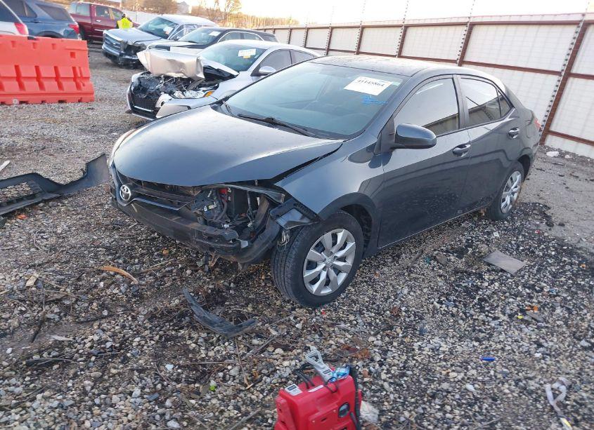 Photo 2 of 2015 Toyota Corolla LE (VIN 5YFBURHE2FP264238)