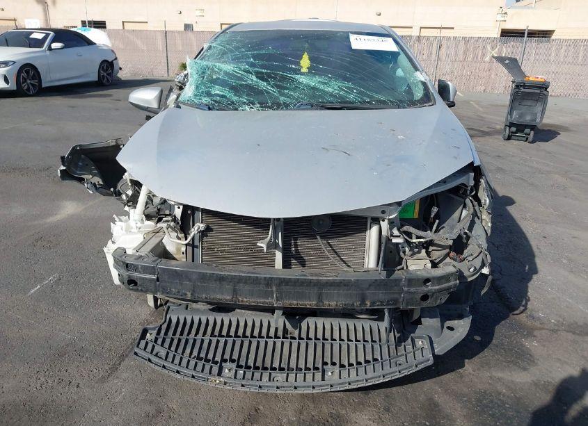 Photo 12 of 2015 Toyota Corolla LE (VIN 5YFBURHE2FP276096)